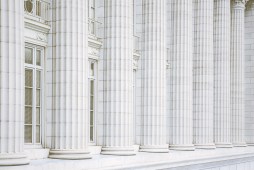 Columns at the Missouri capitol building