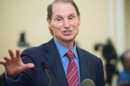 Sen. Ron Wyden