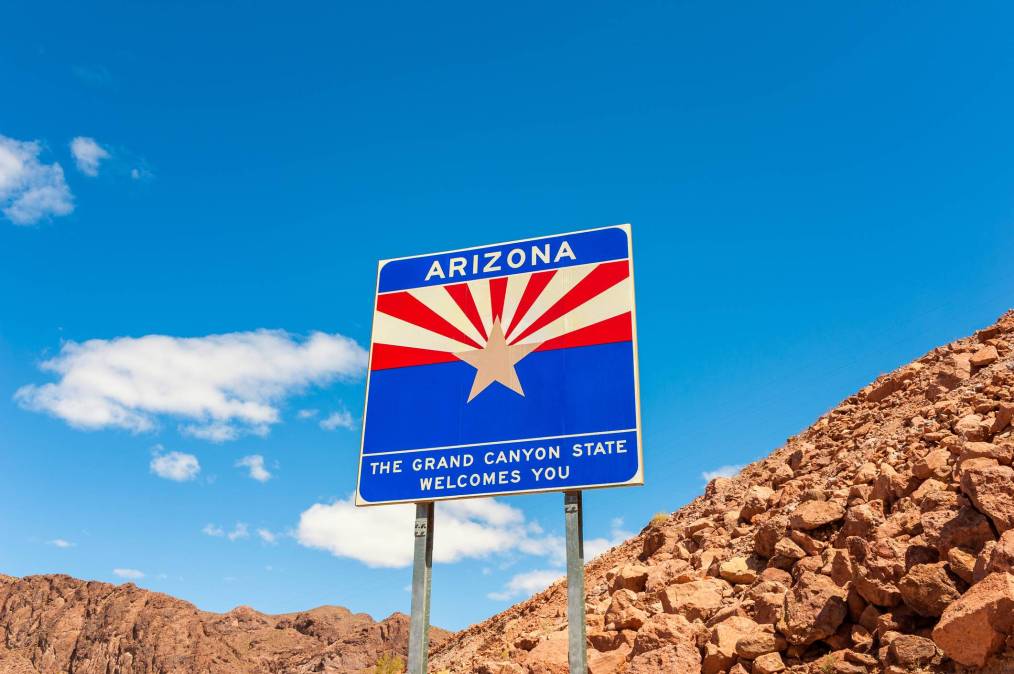 Welcome to Arizona sign