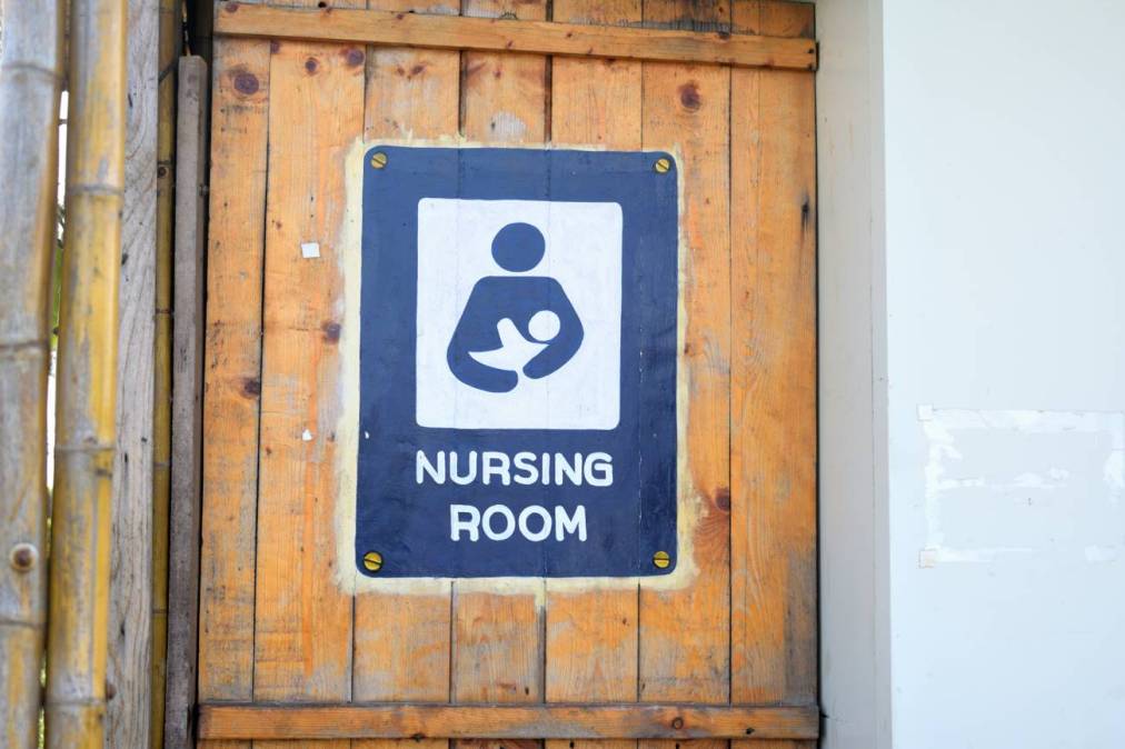 nursing room sign